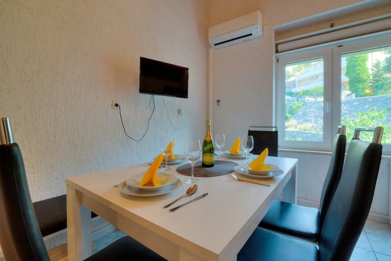 Senj Apartment Esterno foto